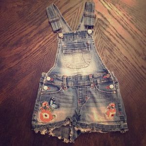 Super cute jean coveralls!